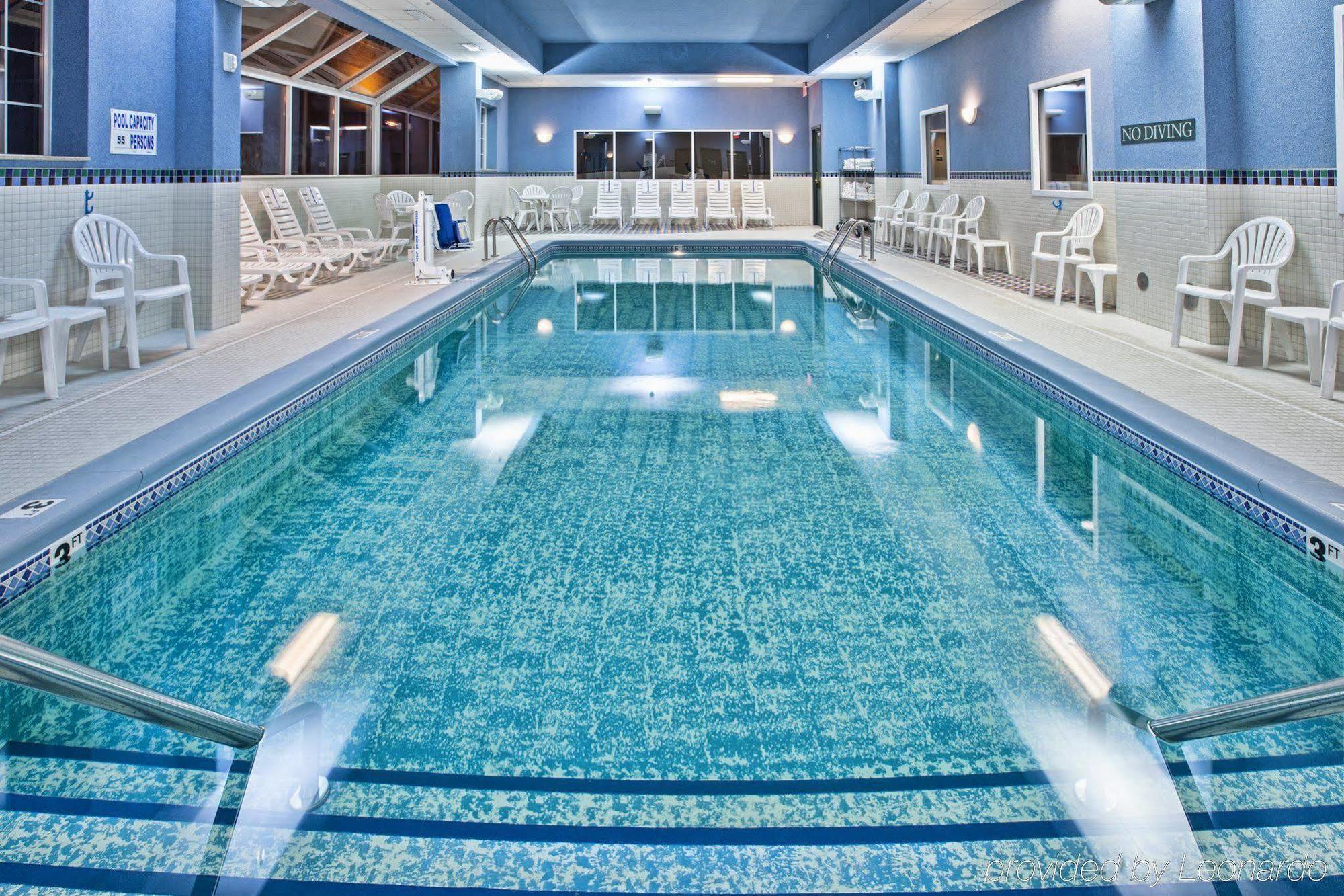 Country Inn & Suites By Radisson, Grand Rapids East, Mi Facilidades foto
